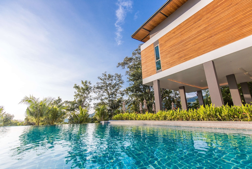 Wyndham Grand Phuket Kalim Bay