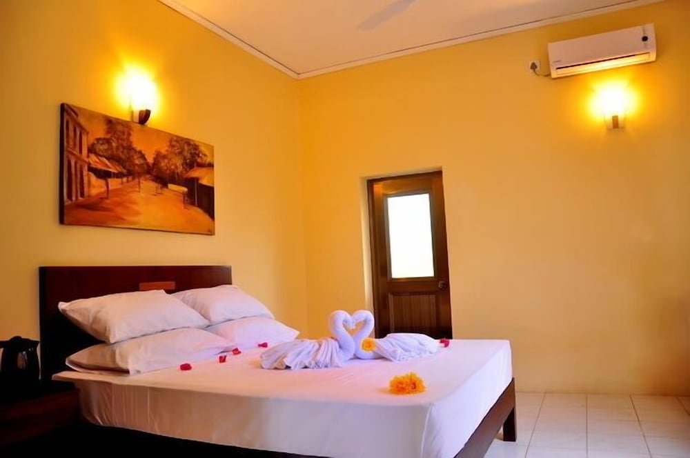 Grand 7 Hotel - Thalawathugoda