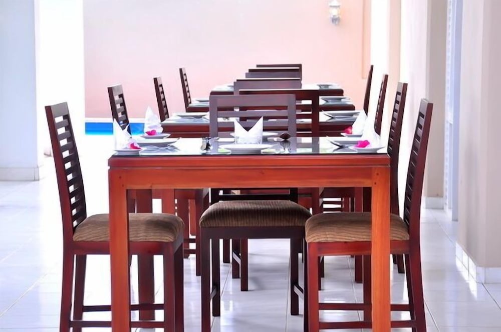 Grand 7 Hotel - Thalawathugoda