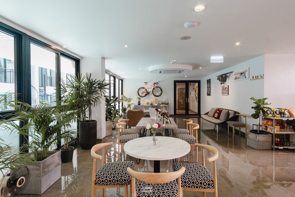 Tour De Phuket Hotel