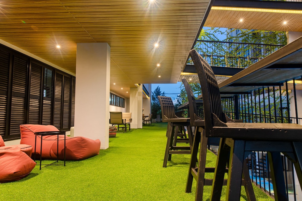 Tour De Phuket Hotel