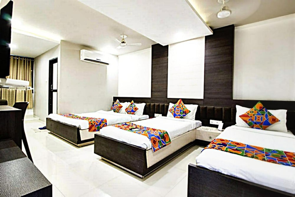 Oyo 2503 Hotel Amber