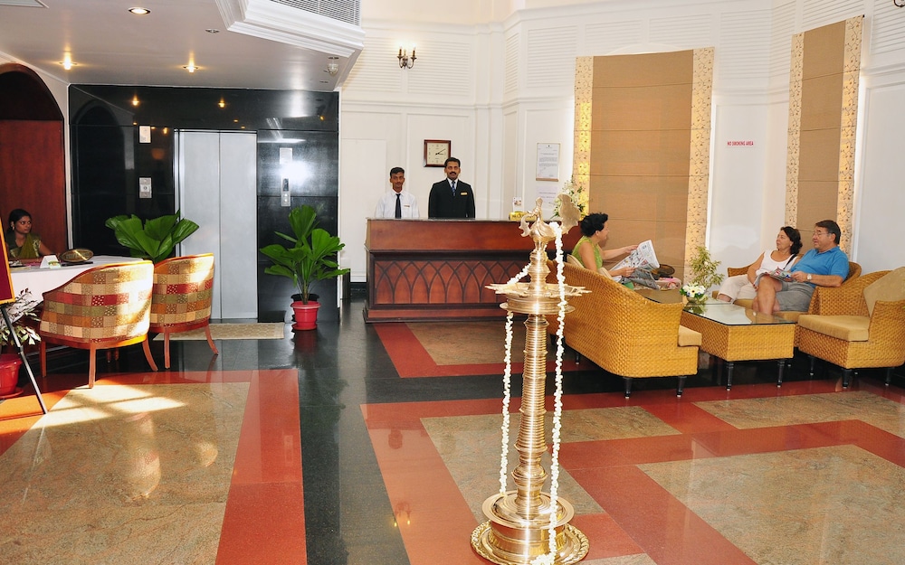 Holiday Hotel
