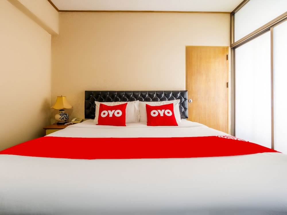 OYO 870 12 PM Bangkok