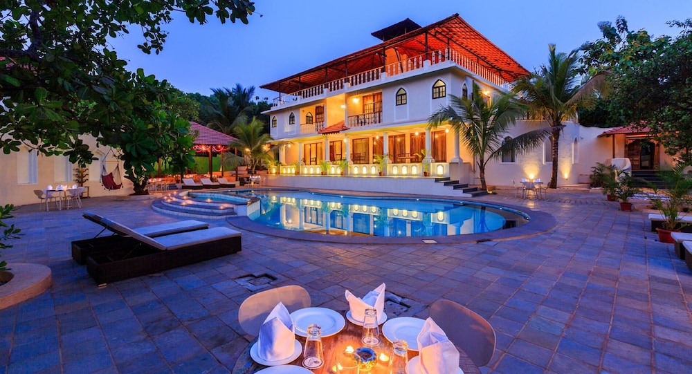 Aura Luxury Retreat