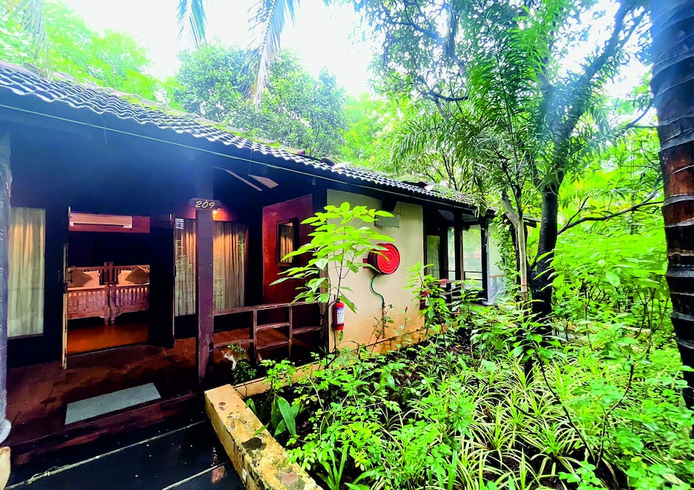 Aura Luxury Retreat