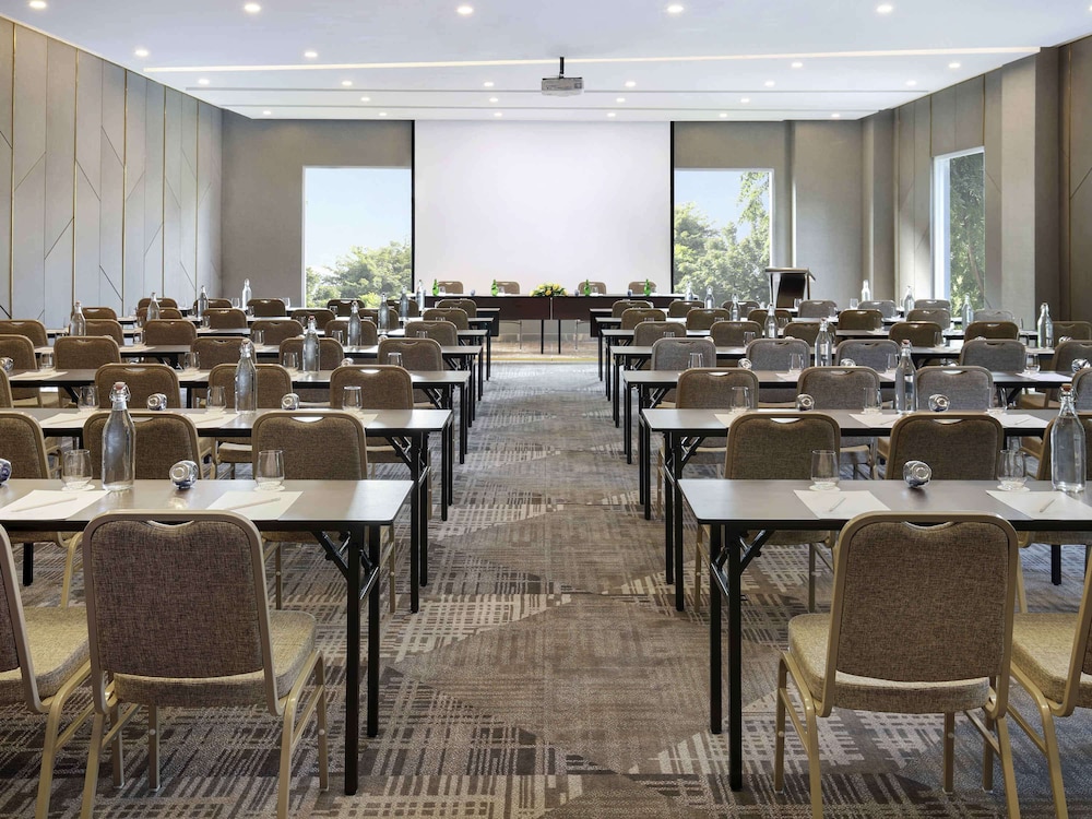 Novotel Jakarta Cikini Hotel