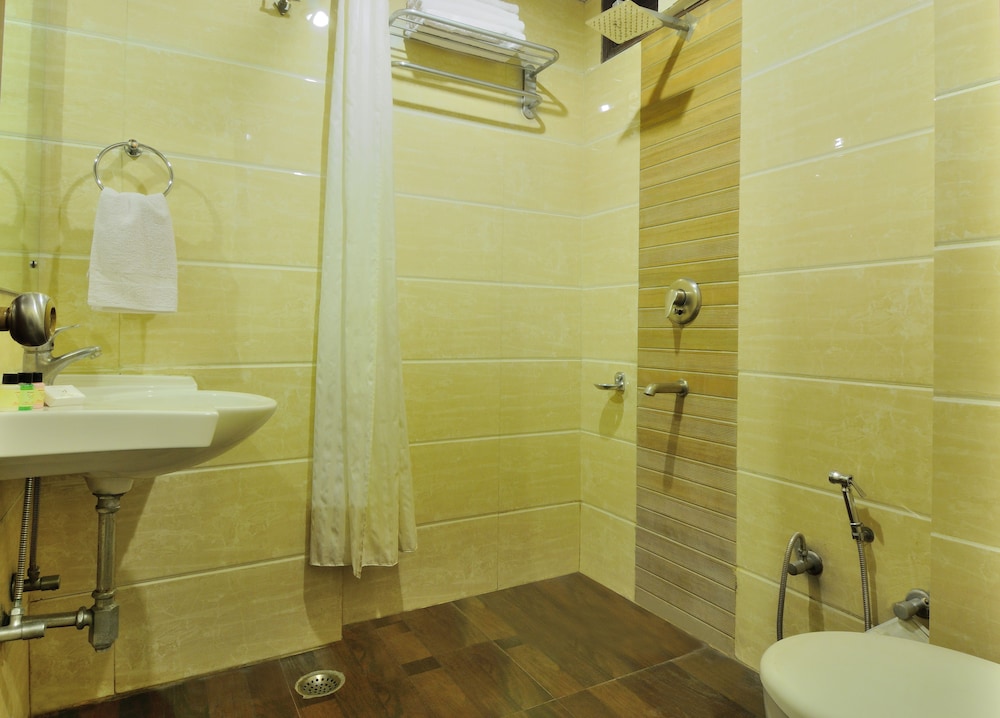 Hotel The Raj, New Delhi