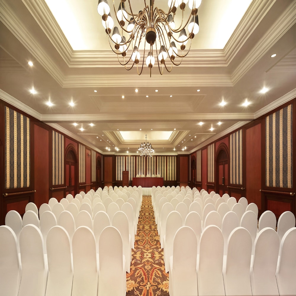 The Gateway Hotel Beach Road Kozhikode