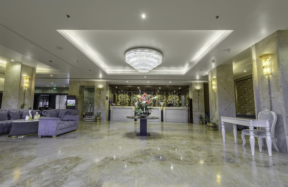 Golden Tulip Jaipur Kukas