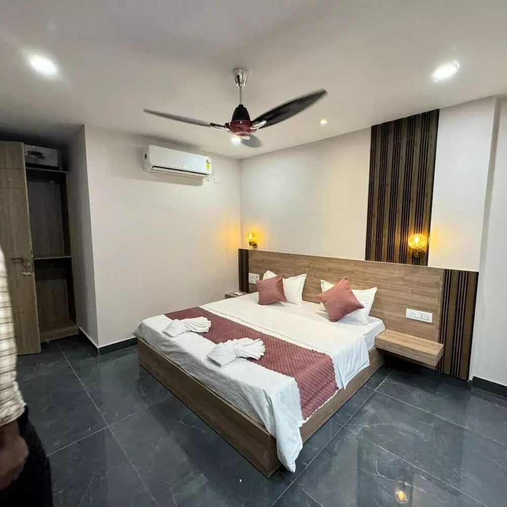 Namay Inn By T And M Hotels