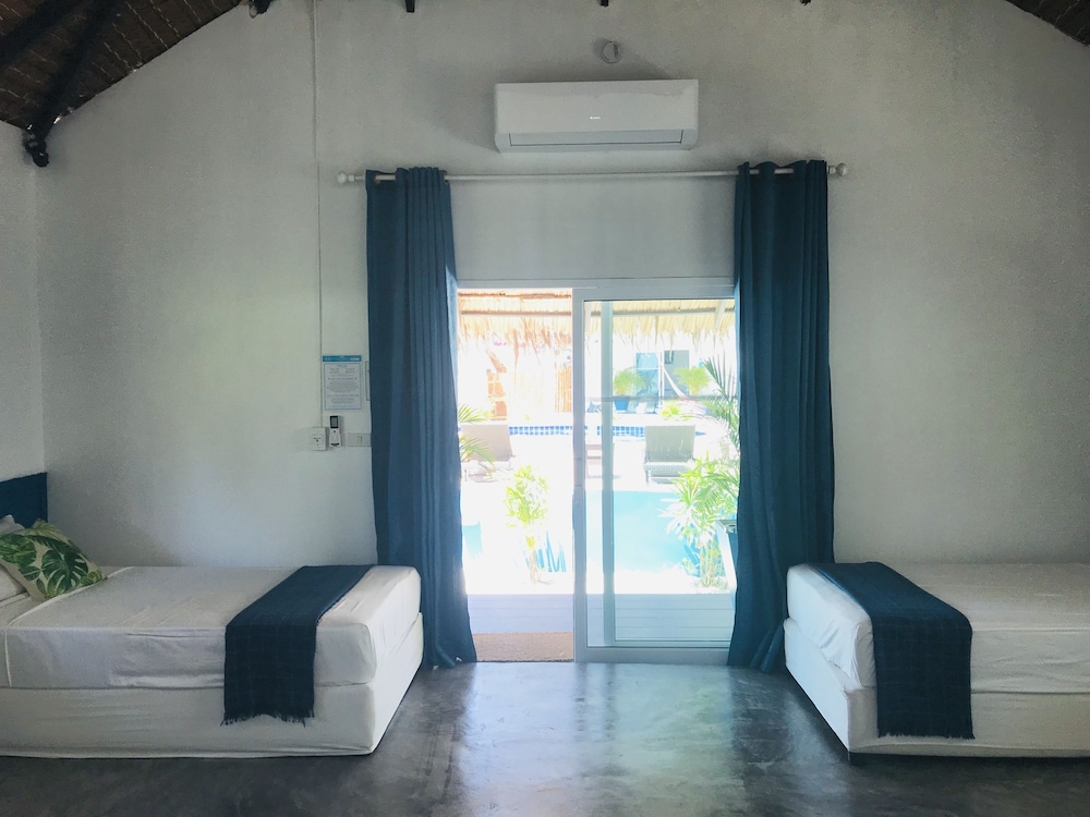 Sarana Bungalows Adults Only