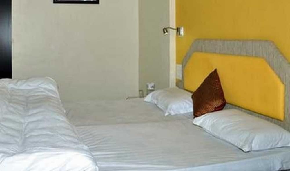 Hotel Mussoorie Residency