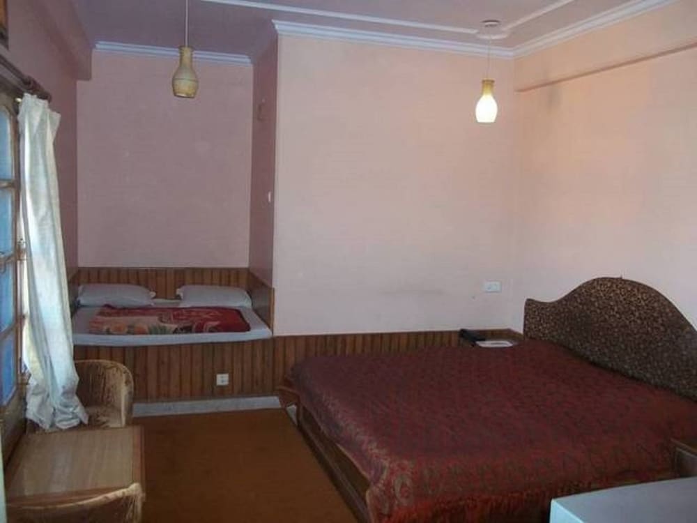 Hotel Mussoorie Residency