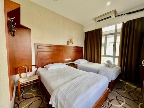 Fan Holiday Hotel