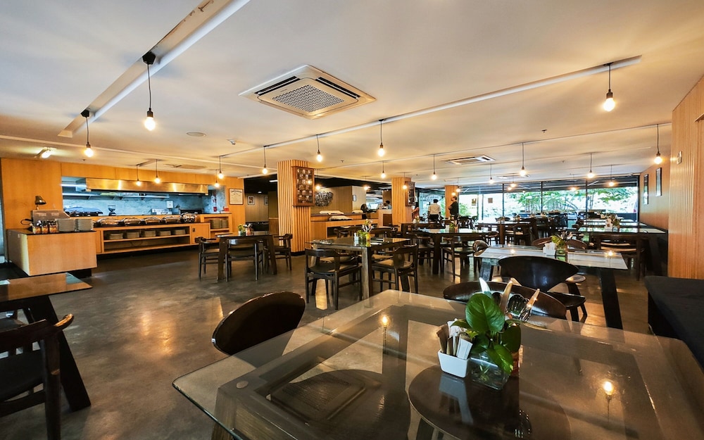 Galleria 12 Sukhumvit Bangkok by Compass Hospitality