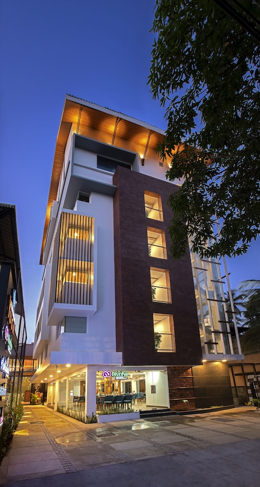 Hotel Harivaram Yuga