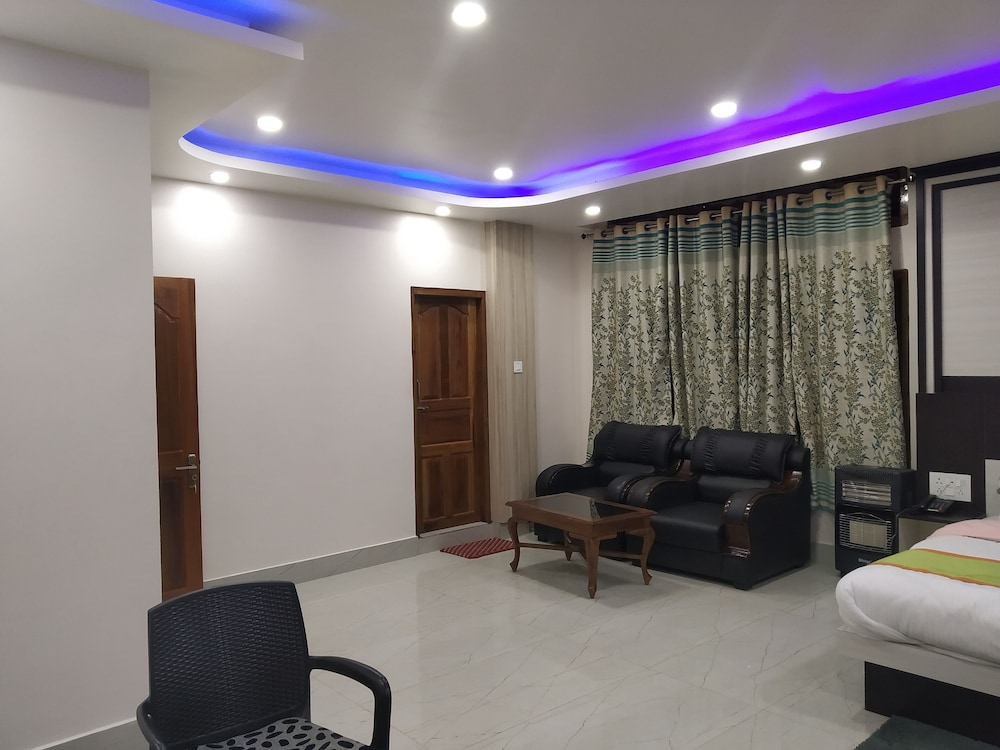 Ziro Palace Inn