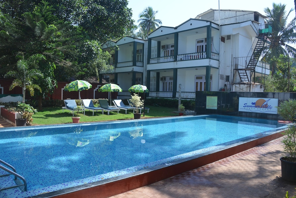 Summerville Beach Resort Near Candolim Beach