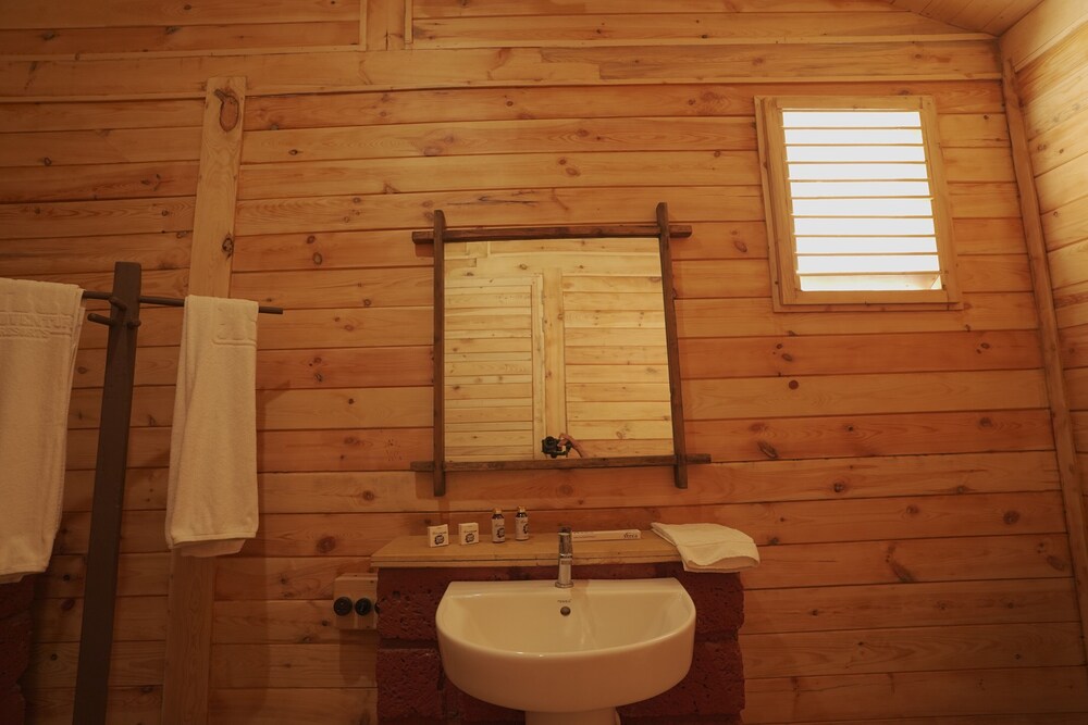  Rockhill Adventures And Resorts