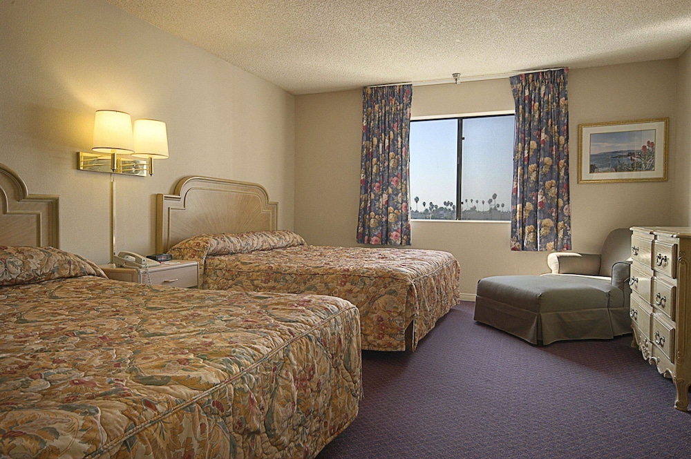 Ramada by Wyndham Los Angeles/Koreatown West
