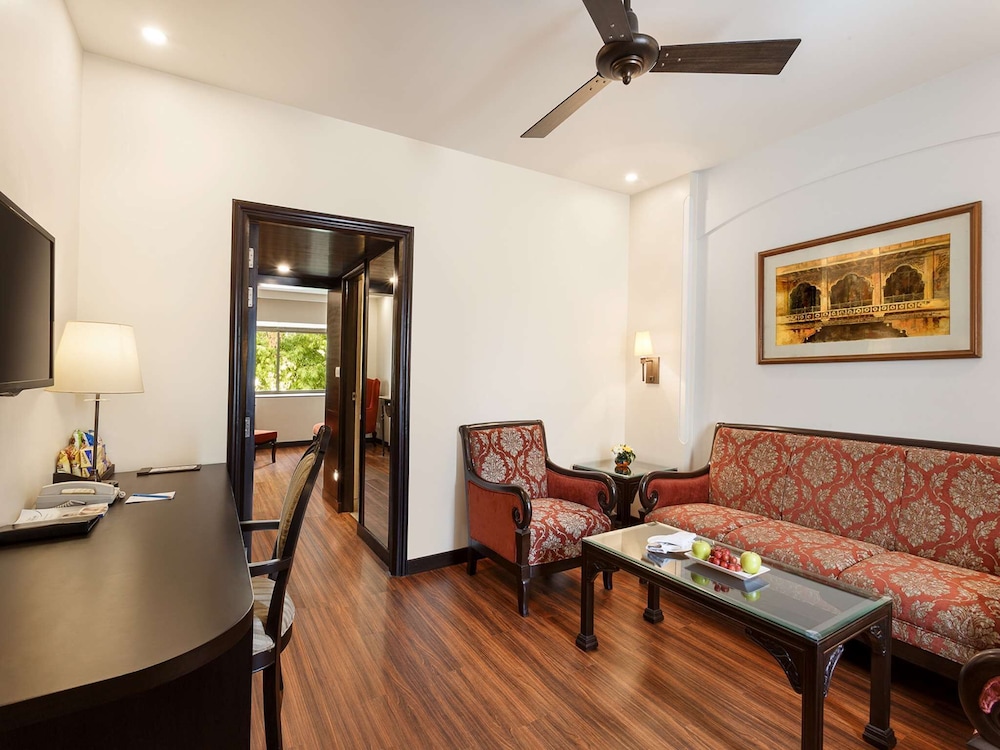 La Place Sarovar Portico Lucknow