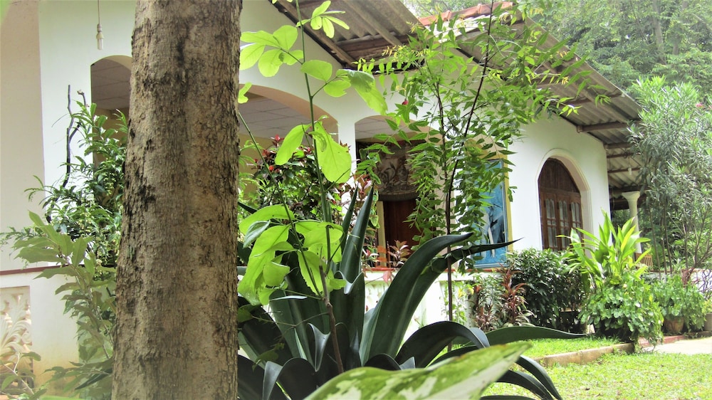 Pura Sanda Villa