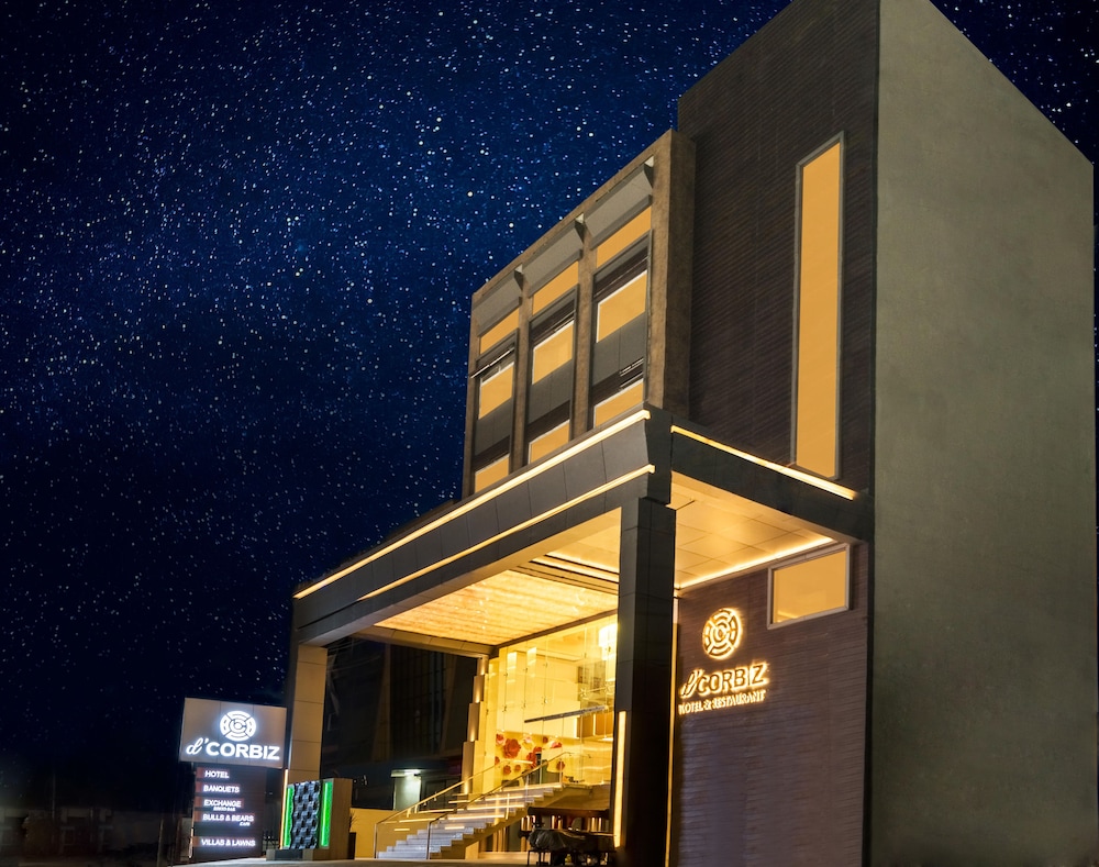 Hotel D'corbiz