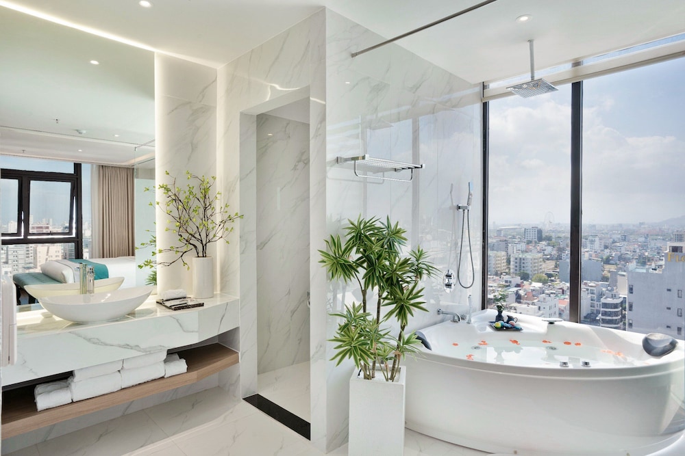 Cicilia Hotels & Spa Danang