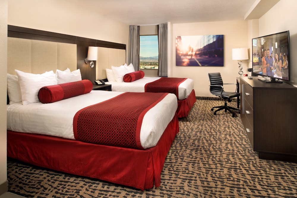 The STRAT Hotel, Casino & Tower