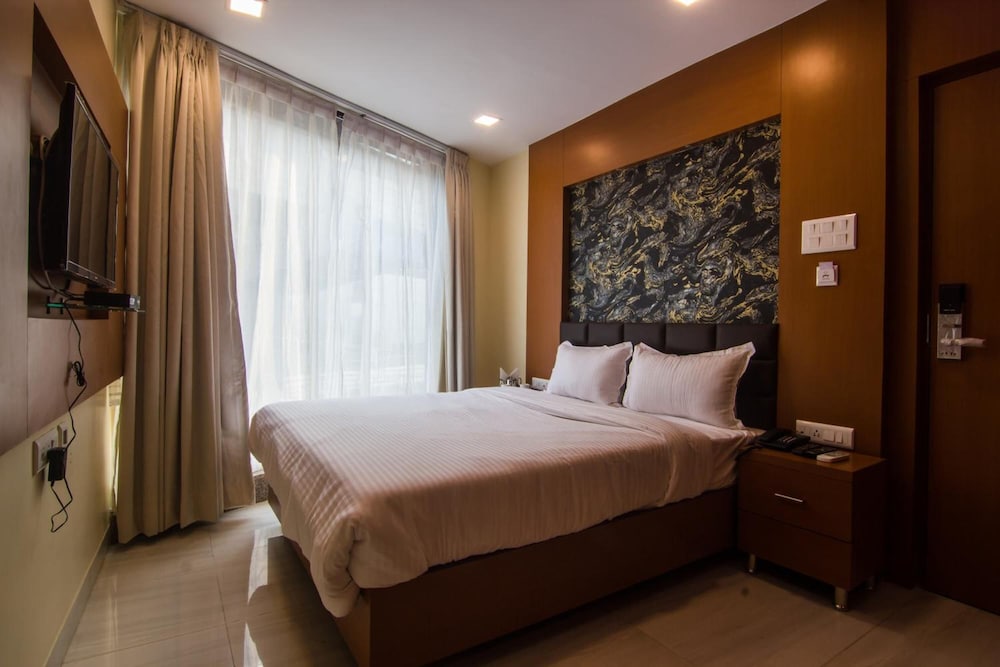 Hotel Sawood International