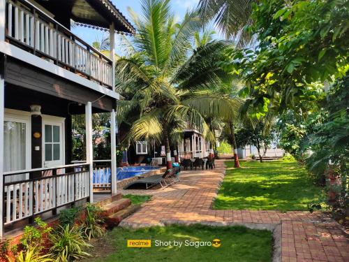 Casa Seaesta Beach Cottages & Suites