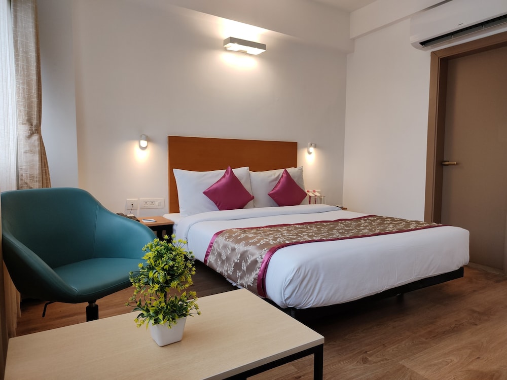 Kanak Beacon Hotel - Ashram Road Ahmedabad