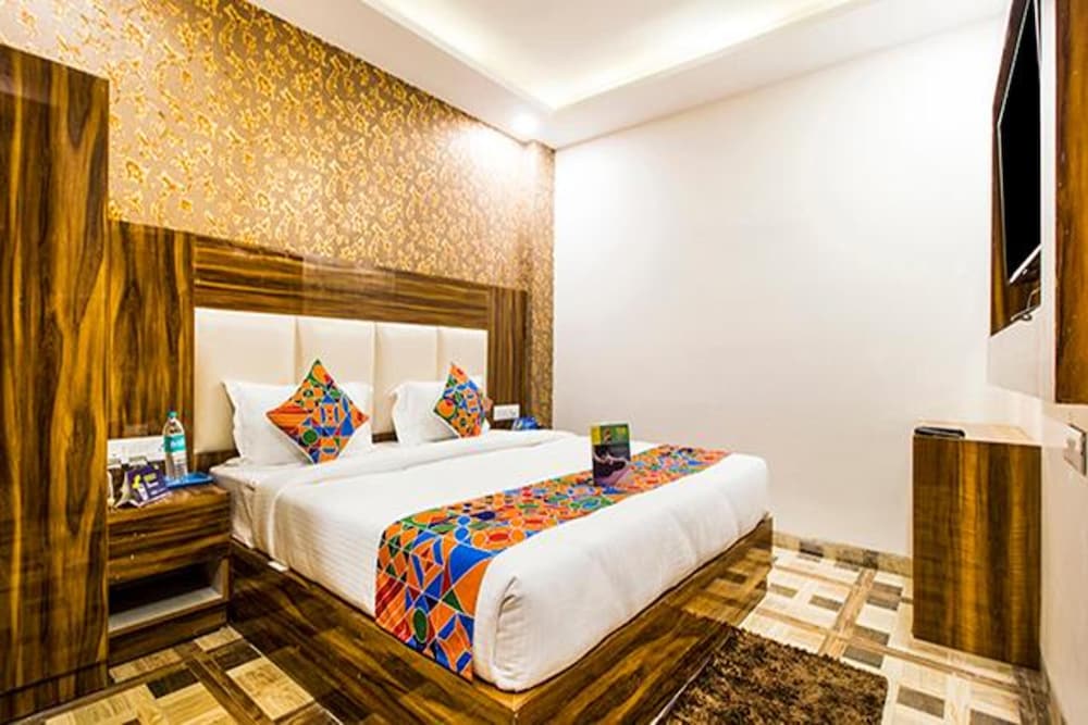 FabHotel Olivia Suite