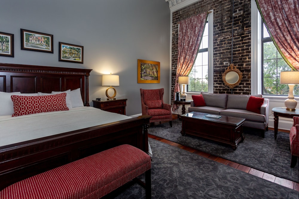 East Bay Inn, Historic Inns of Savannah Collection