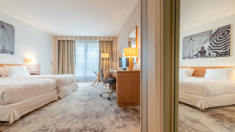 Holiday Inn Resort Nice Port St Laurent By IHG
