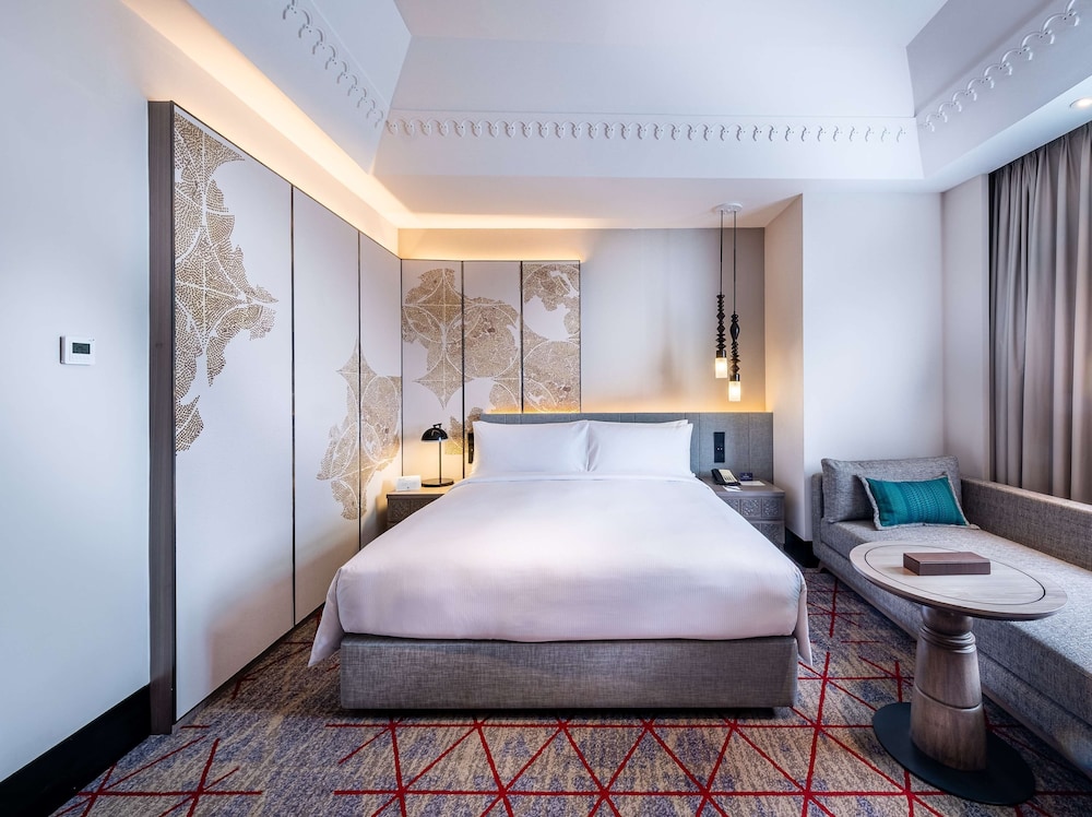 DoubleTree by Hilton Putrajaya Lakeside