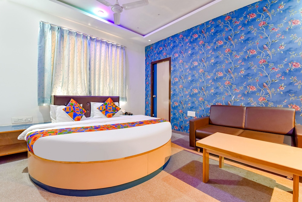 FabHotel Raj Ratna