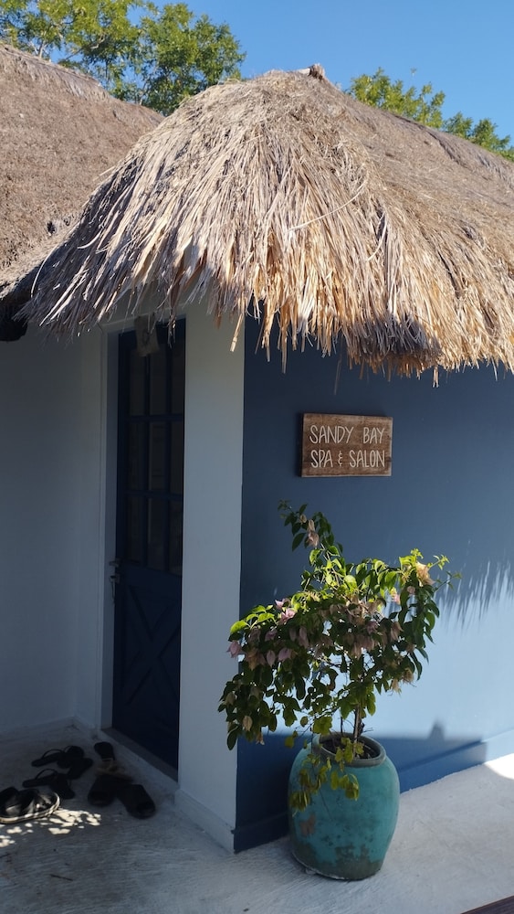 The Garden Shacks at Sandy Bay