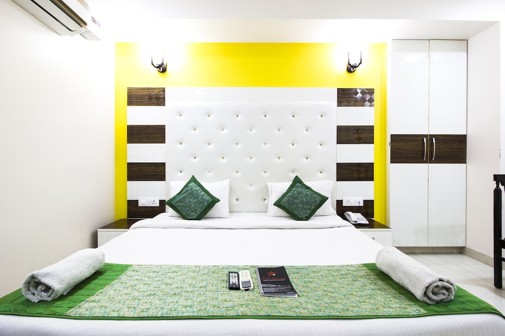 Airport Hotel Star Inn