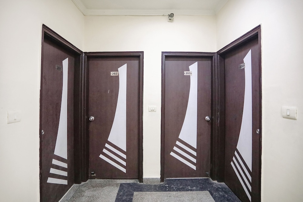 FabHotel F9 H Block Sector 51