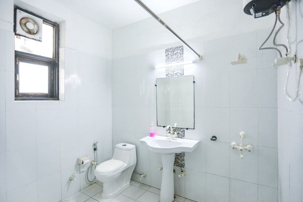 FabHotel F9 H Block Sector 51