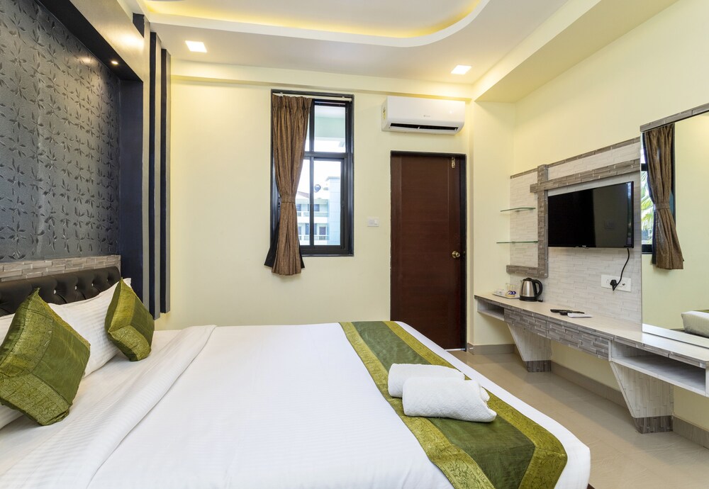 OYO 14032 Shalom Indus Residency