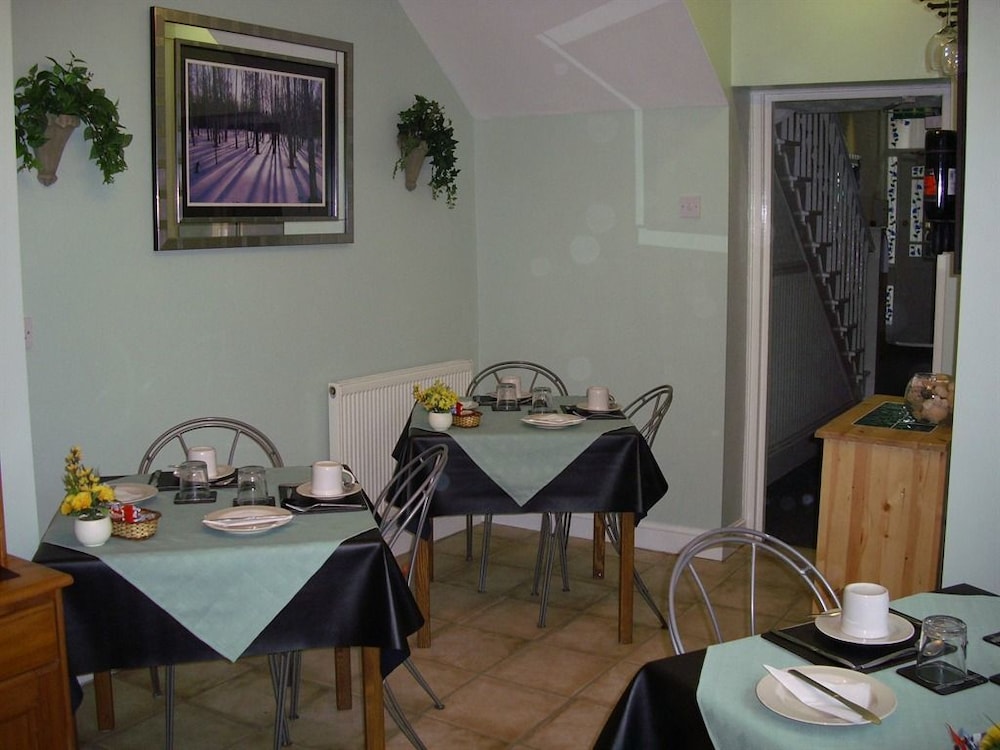 Elmswood Guest House
