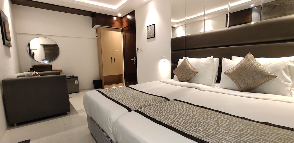 Hotel Supreme