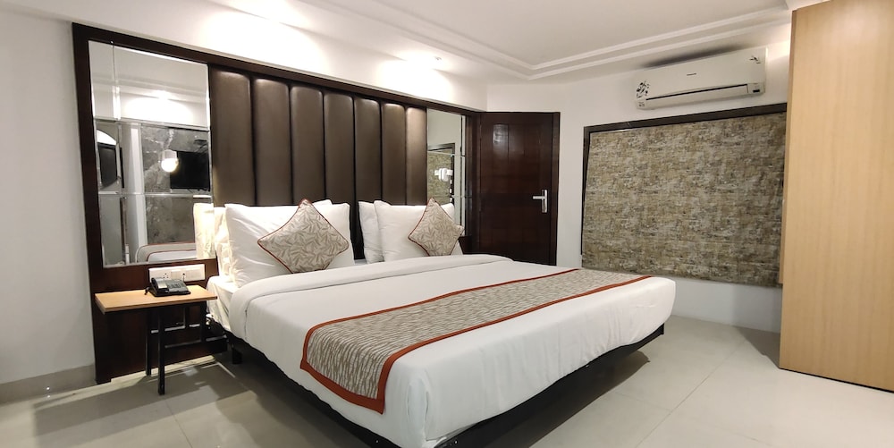 Hotel Supreme