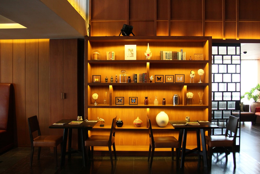 Hansar Bangkok Hotel