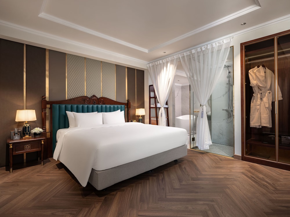 L'Signature Hotel & Spa