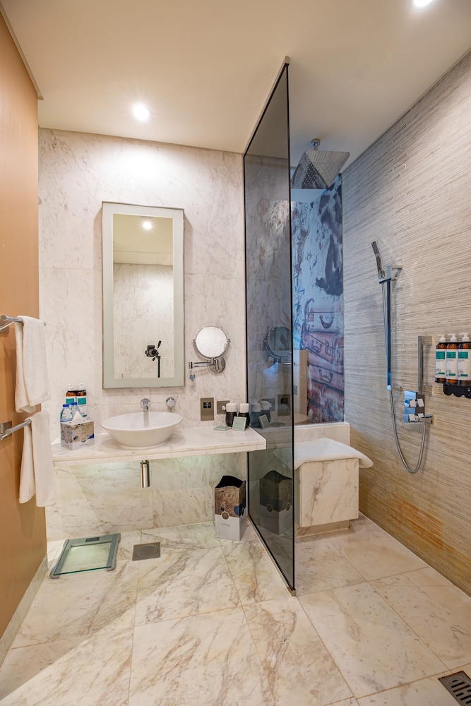 Media One Hotel Dubai