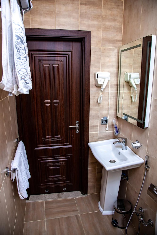 Mildom Hotel Baku